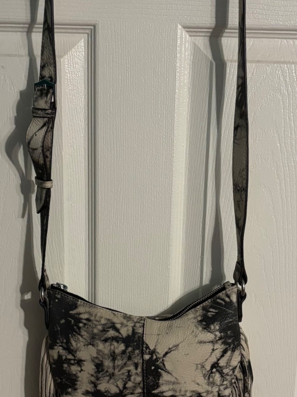 Aimee Kestenberg fringe crossbody bag in black and white Tie Dye - Picture 3 of 4